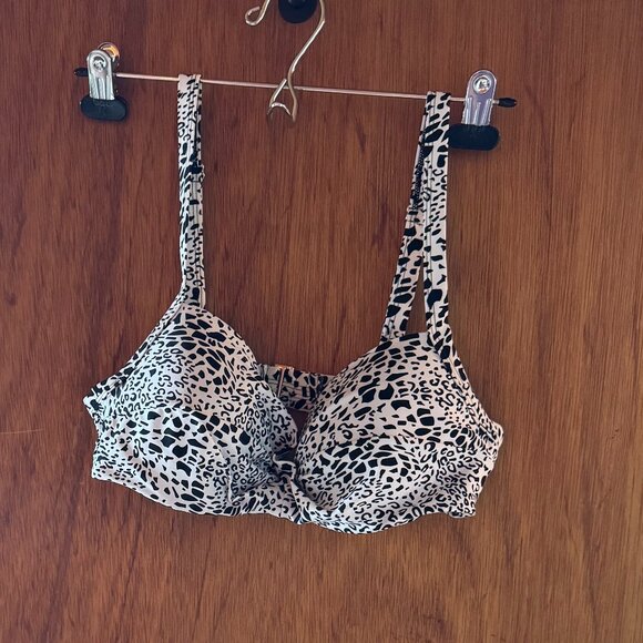 Leopard print swimsuit top (size M) - Picture 1 of 4
